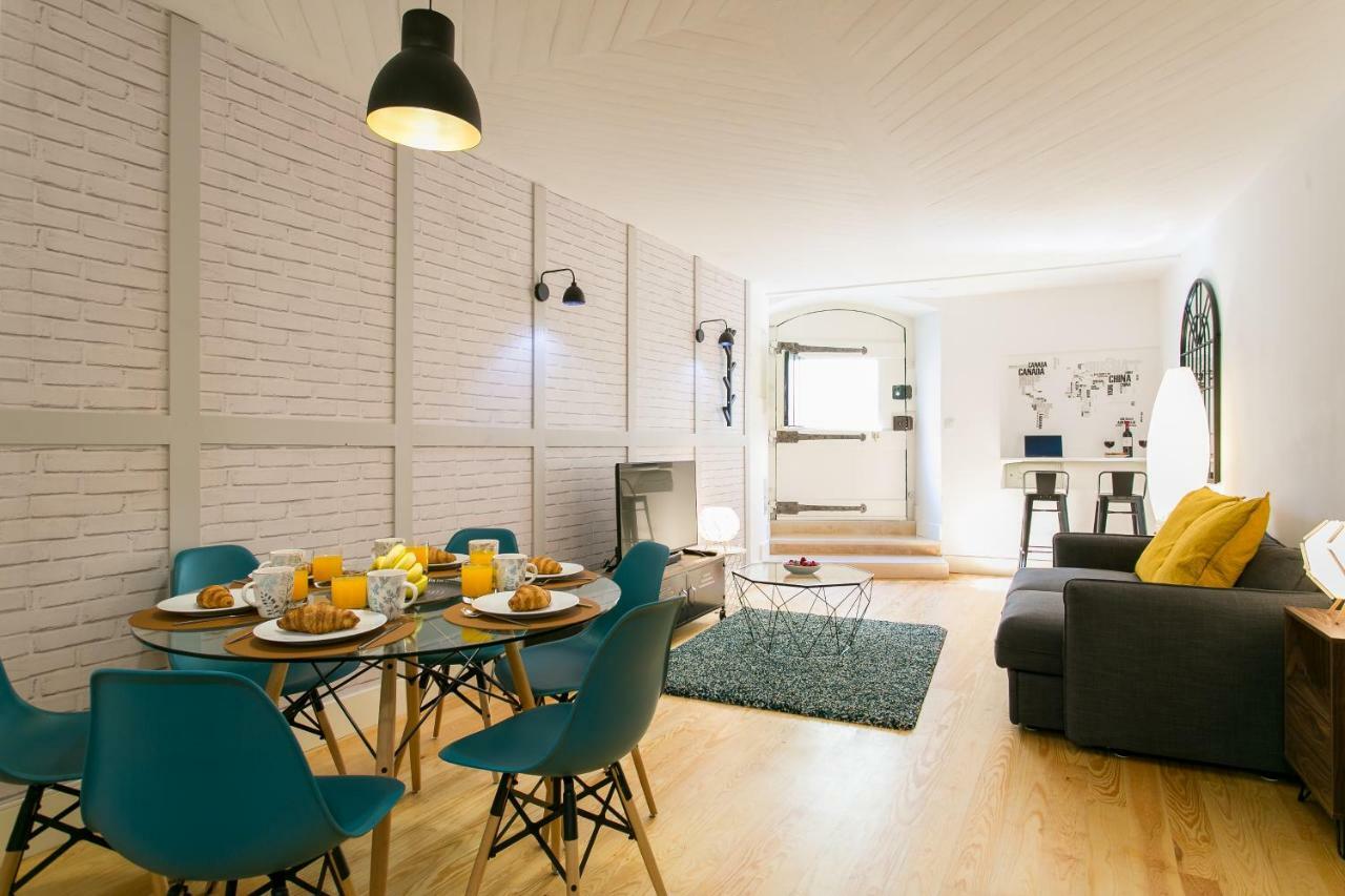 Altido Modern Apt For 5 With Workspace And Private Entrance, Moments From Lisbon Cathedral Exterior foto